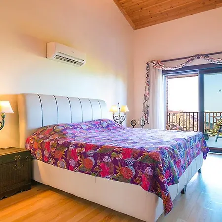 Islamlar Sleeps 9 Villa *