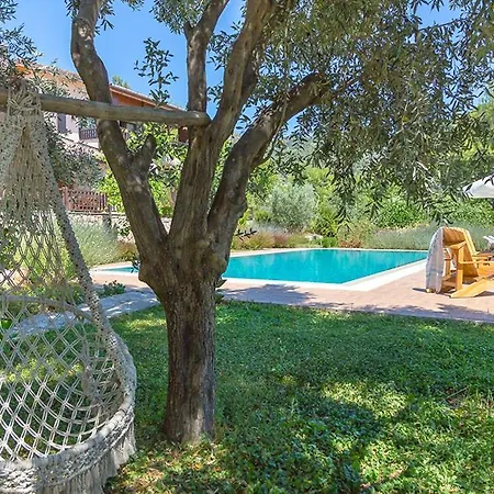 Villa Islamlar Sleeps 9 *